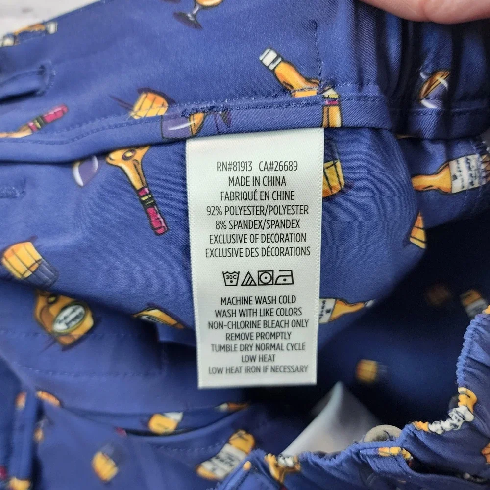 Robert Graham Bardsley Shorts Mens NWT Size 30 Navy Liquor Wine Bottle Graphic